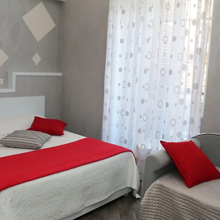 Residenza Nicola Naples