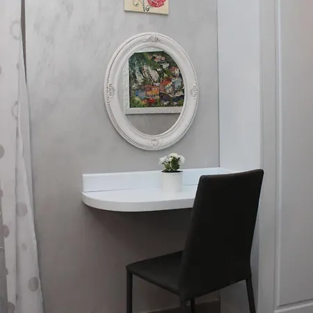 Residenza Nicola Naples